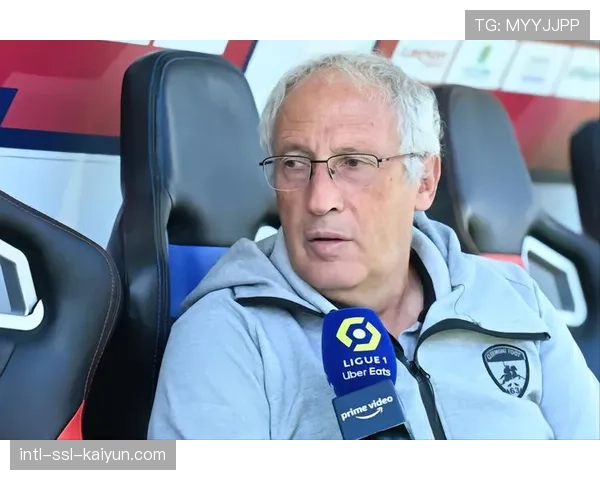 欧塞尔对阵克莱蒙比赛第60分钟，主队因持续高压导致中后场出现巨大空当，瞬间连丢两球